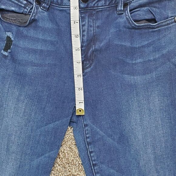 CAbi Curvy Skinny Jeans 3194 - Picture 6 of 9